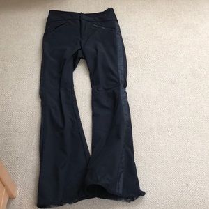 Athleta ski or snowboard pants size 2
